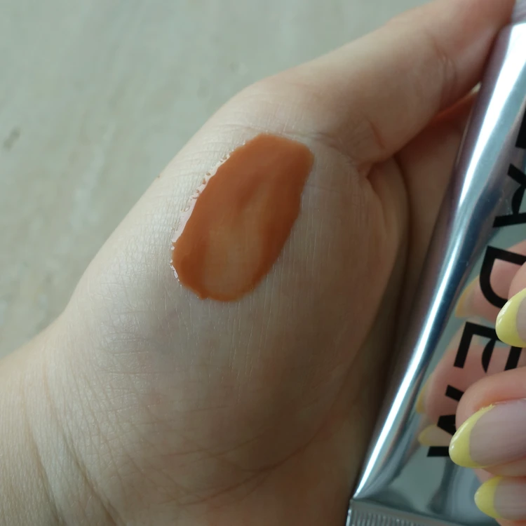 セフォラ購入したEADEM Burnt Malaiのスウォッチ写真