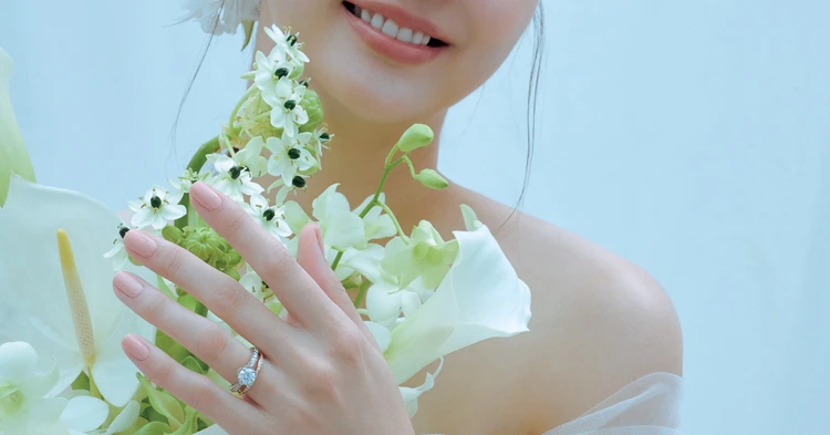 【シャネルのウエディングリング】自由で革新的なデザインが、人生を謳歌する二人によく似合う