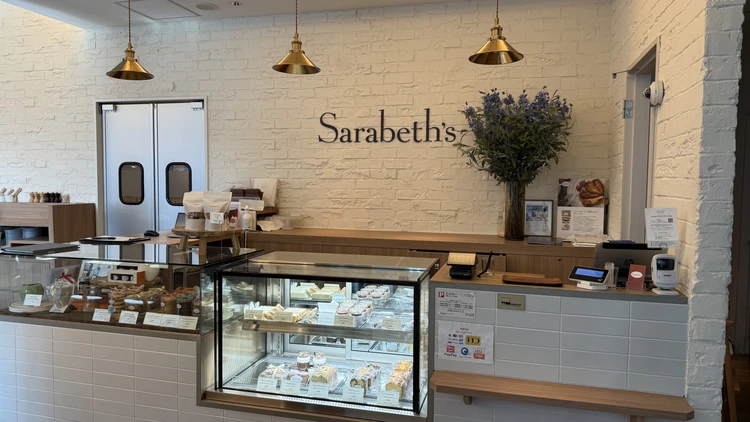 サラベスの店内