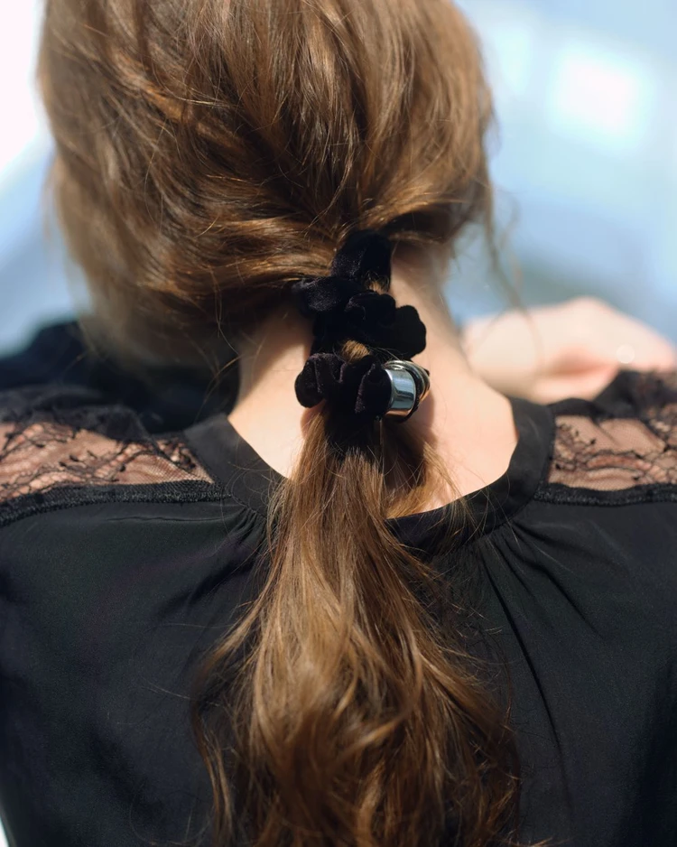 "NN"ヘアスティックセット(シルバー)シュシュだけでシンプルに