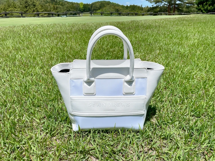 【ゴルフ愛用品】ゴルフシーズンまもなく到来！ 行き帰りのコーデにもそのまま使えるカートバッグやお気に入りのゴルフシューズ、ヘッドカバーをご紹介_1
