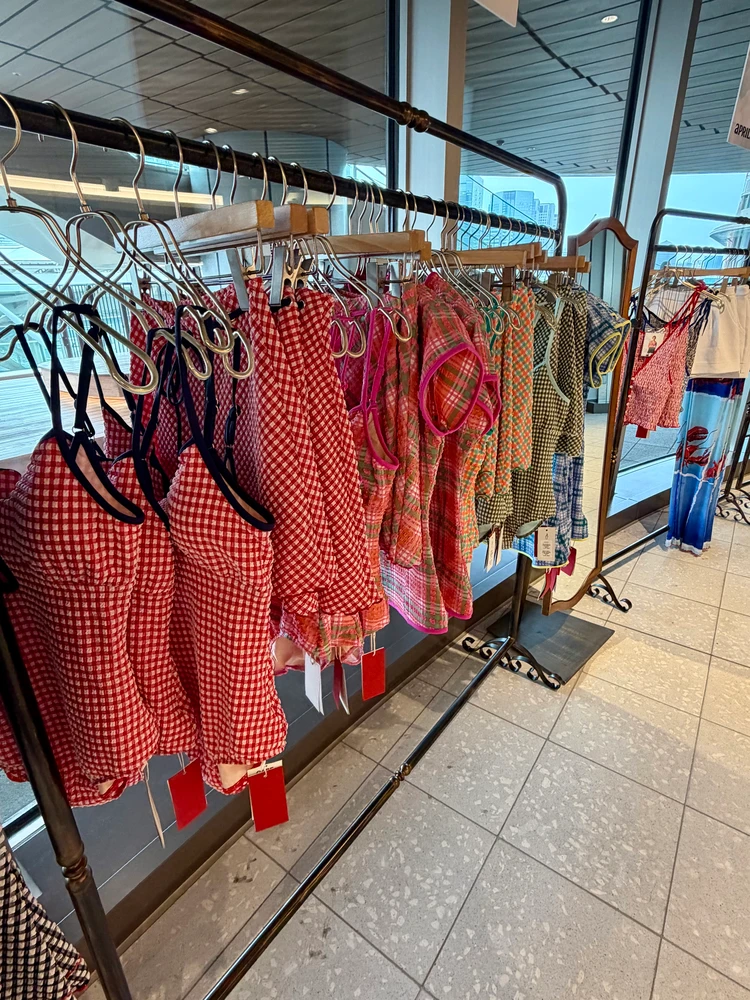 タイ発水着ブランド「APRILPOOLDAY」で洋服感覚の水着を_2