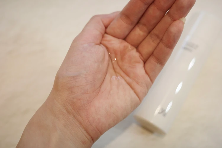 Yii　化粧水　ローション　テクスチャー