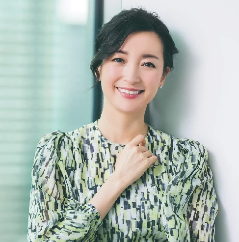 大江麻理子