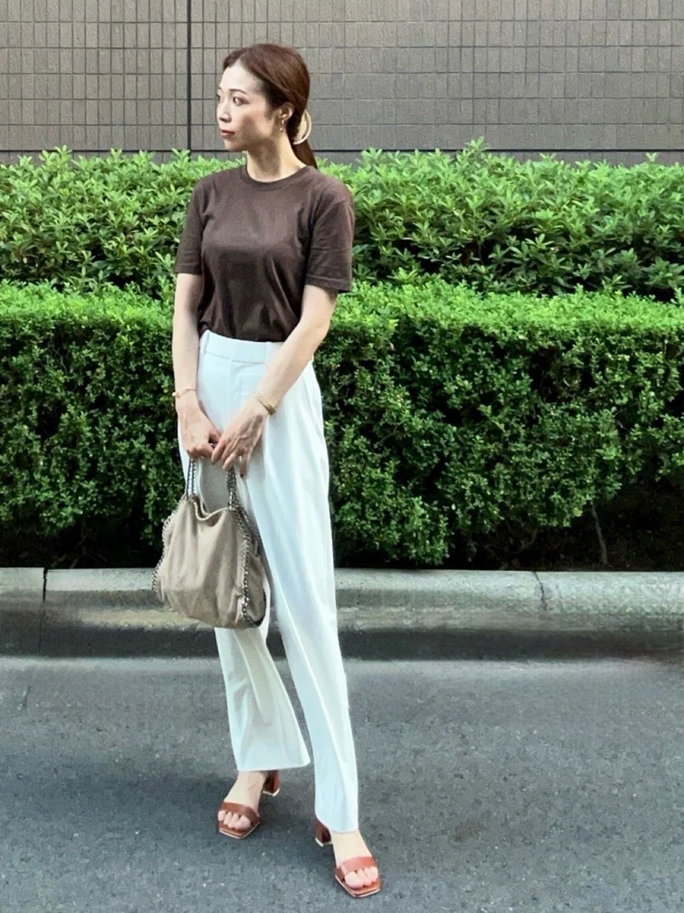 ZARA ベーシックコットンTシャツを着用した9月（秋）コーデ　