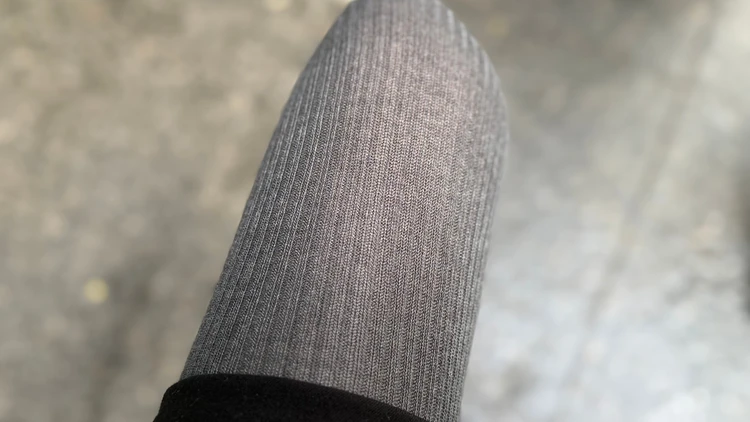 【UNIQLO名品！】ヒートテックニットリブタイツが30代の冬コーデに欠かせない理由_5