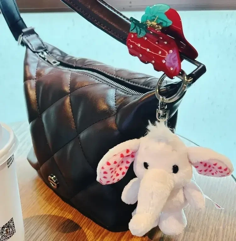 【バッグにチャームがマストな時代に⁉︎】いくつになってもときめきを大事にしたい…♡私のチャーム事情#ファッション部_2