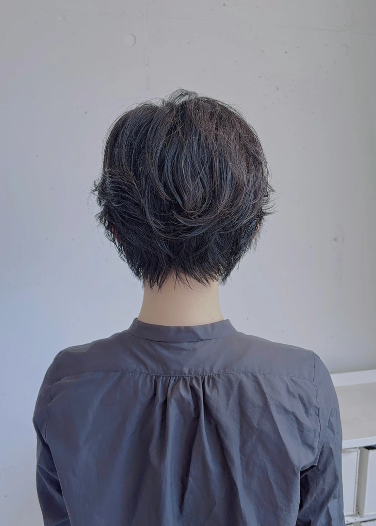 エアリーな外ハネショート　バック