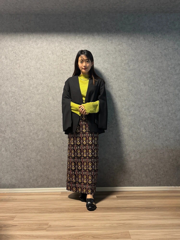 ケープジャケット シアートップス 全身コーデ