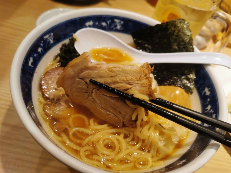 【搭乗直前】背徳はターミナルに。空港で見つけた自家製麺ラーメン2選【喜色満麺】_9