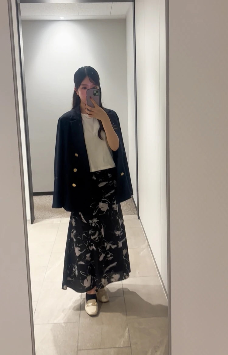 LOOK③｜レディ派のオフィスコーデ