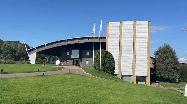 一生に一度は訪れたい。イタリアワインの贅沢旅【泡の名地へ】_5_1