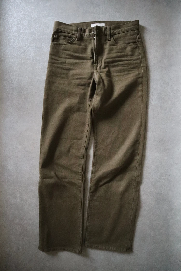 ユニクロ UNIQLO JW ANDERSON アンダーソン コラボ ストレート ジーンズ カラー デニム コーデ 秋 冬 GREEN