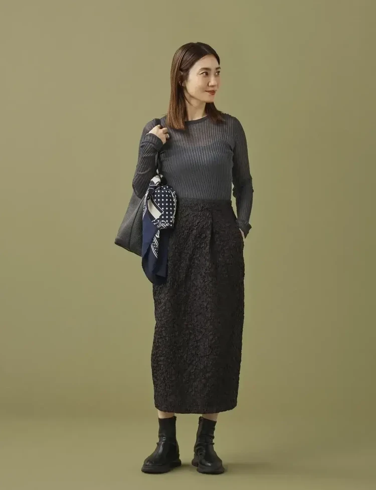 シアーリブニットの着こなし