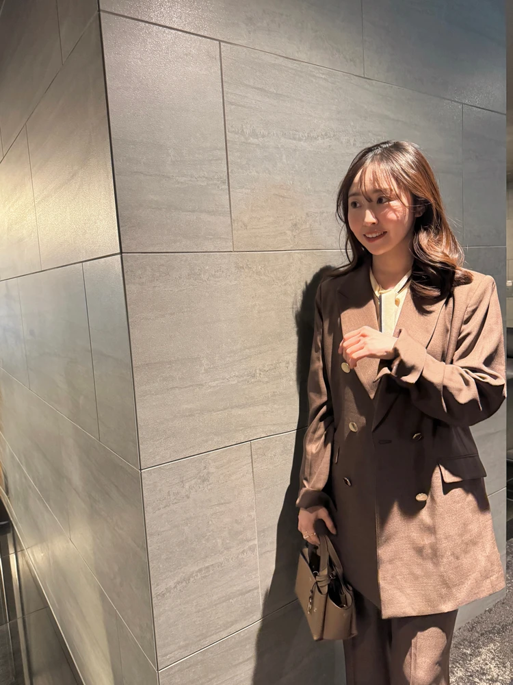 【TONAL×貴島明日香さんコラボ】朝の時短と洒落見えが叶う！大人女子の「最強カセット服」セットアップが超優秀_4