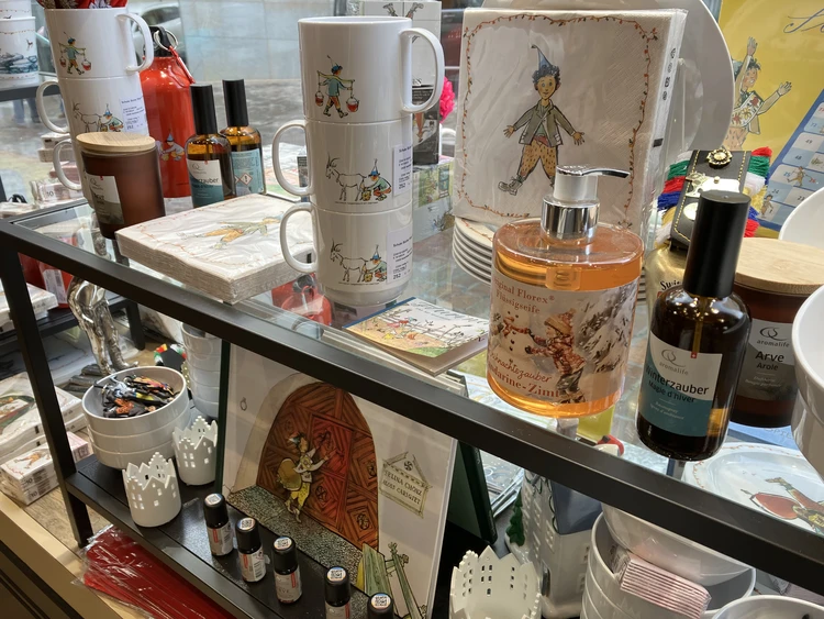 【世界遺産】車窓が美術館！ベルニナ急行で巡る色のコントラストと絶景旅【イタリア⇔スイス】_17