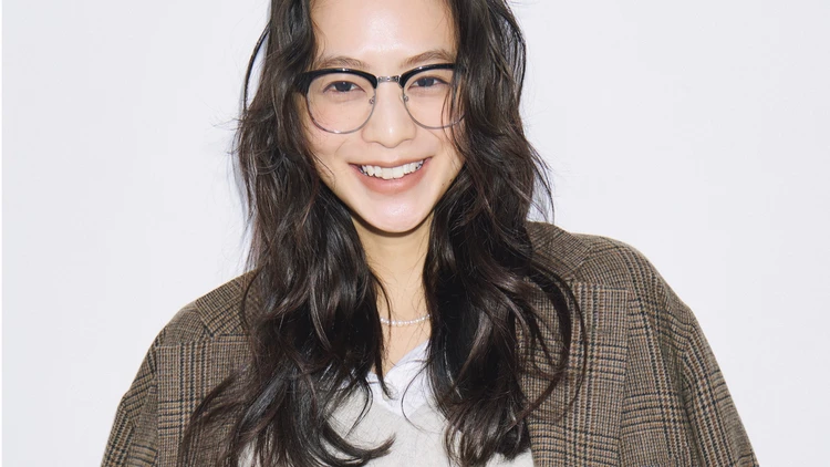 【ベルトコーデ】エルメスのベルトを投入して着こなしをクラスアップ【BAILA今日のコーデ】