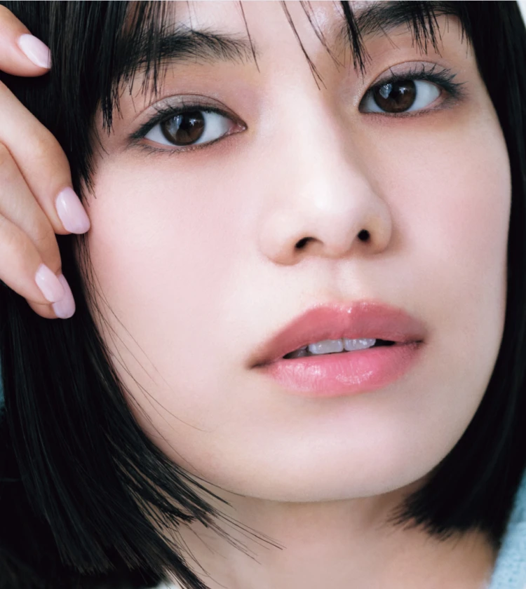 旬のグロウリップをピンクで♡ノンパール×リップペンシルで端正に仕上げて
