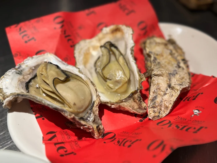 牡蠣屋　焼き牡蠣　宮島グルメ　宮島牡蠣