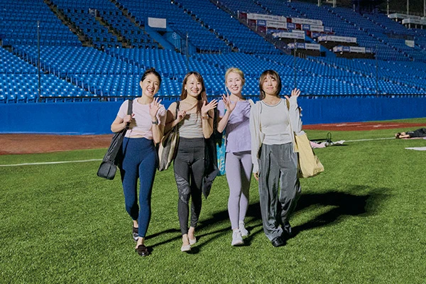 井上美波さん、岡田りささん、大野みおさん、三間理沙さん