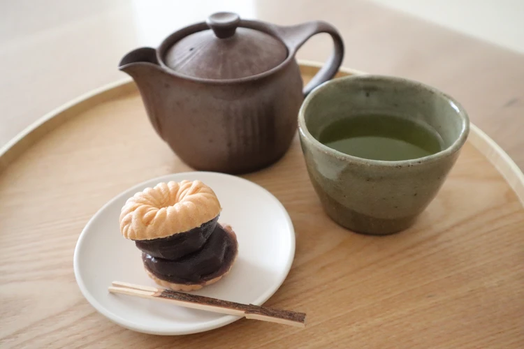 東京 向島 青柳正家 あおやぎ せいけ 昭和 23年 創業 絶品 菊 最中 あんこ 和菓子 手土産 銘菓 おすすめ