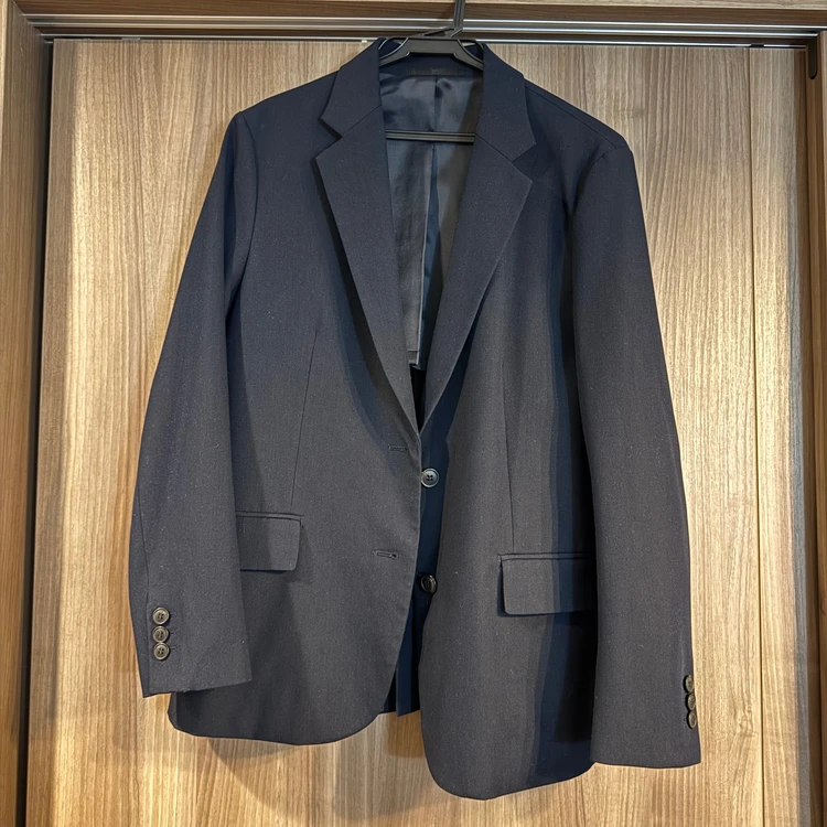 大人のキャップコーデはジャケットと合わせて🤍_3