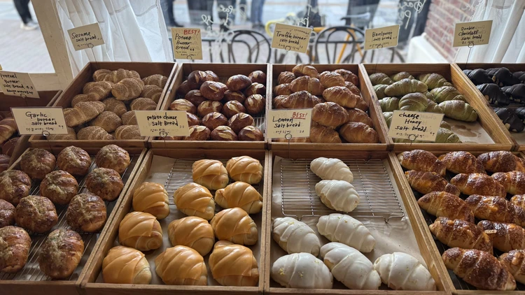 ARTIST BAKERYの人気塩パンラインナップ