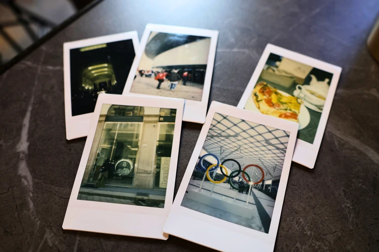 スマホ1000枚＜これ１枚!? instax miniの「飾らない撮影」が一番洒落る説 #カメラ部_3