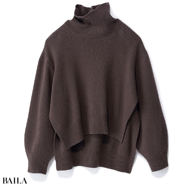 【着やせニット部門】【2位】アダワスのサイドスリットニット ¥26000