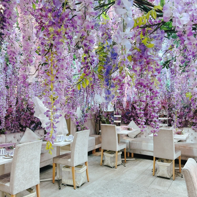 【表参道で楽しむアフタヌーンティー】約3000本の藤の花が降り注ぐ夢のような空間で…｜HAUTE COUTURE CAFE_3