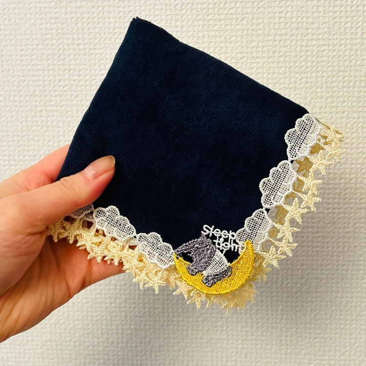 【話題の近沢レース店】初めて手に入れたのは“夢喰いバク”｜母へのプレゼントには“茶道”を。_3