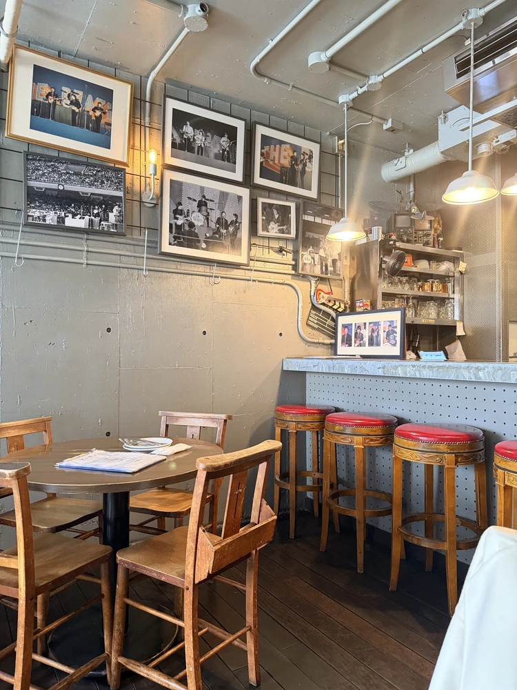 中目黒にある「聖林館」の店内。