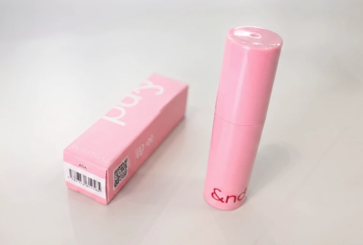 コンビニコスメが想像以上のクオリティ！春に試したい大人の韓国リップ２選_2