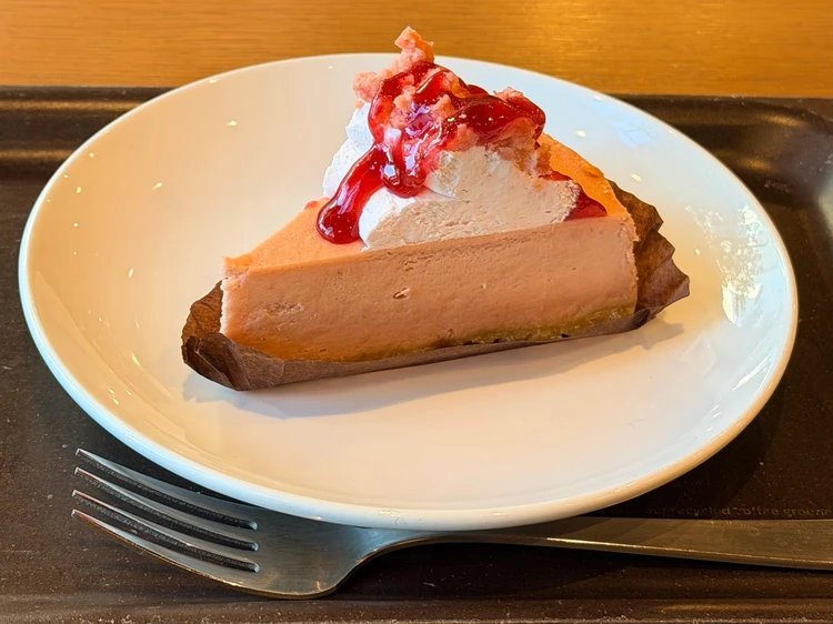 スターバックス新作ストロベリーチーズケーキ
