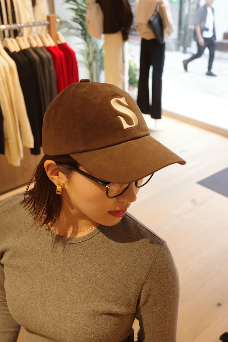 カジュアルコーデ　大人カジュアル　カジュアルミックス