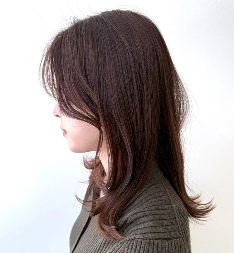 30代髪型・ミディアムのサイド