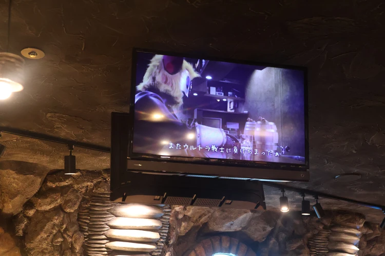 【新橋】潜入！地球人なら行きたい!?「怪獣酒場」が意外と本格グルメで虜に。【ランチも】_7_1