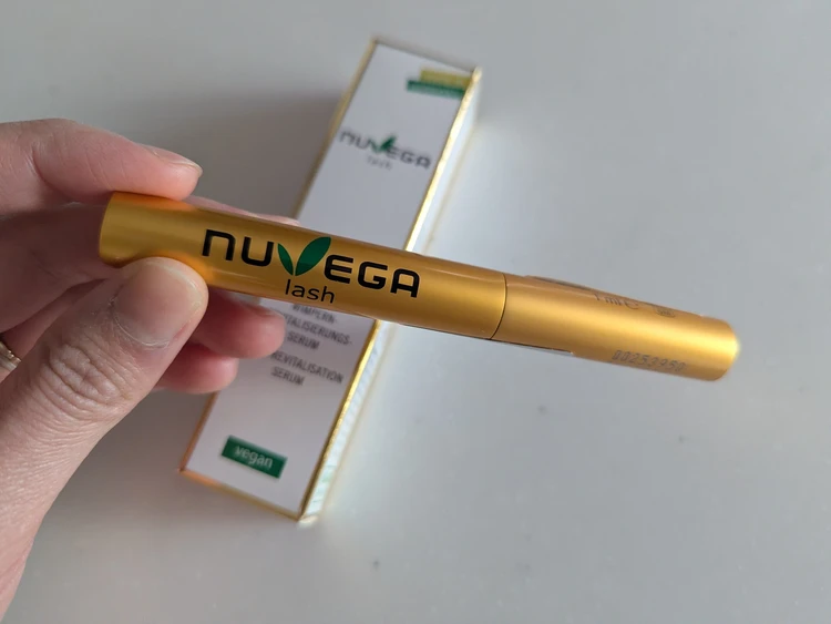 刺激はイヤ。でも伸びは欲しい！私の本命まつ毛美容液_1