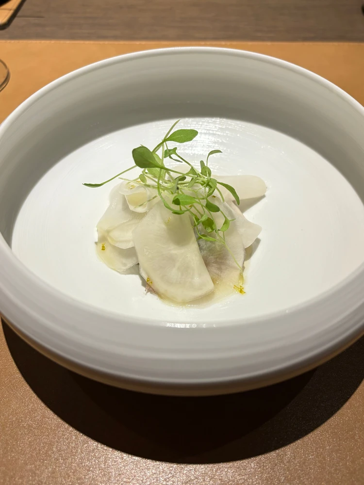 蕪とフルーツビネガーでマリネした鯖