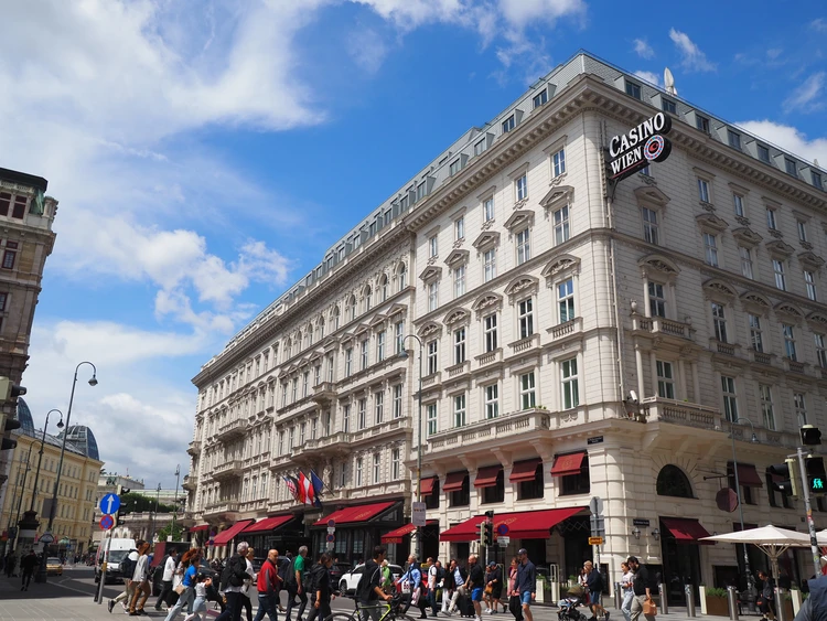 カフェ・ザッハー