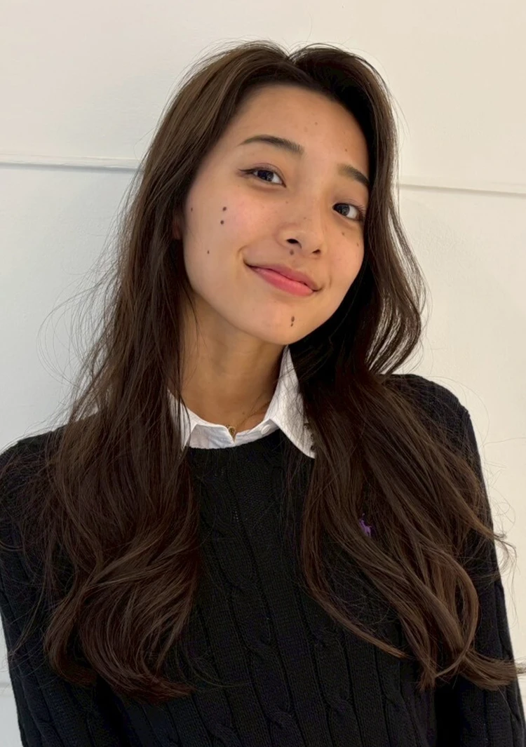 30代　髪型　ロングの正面