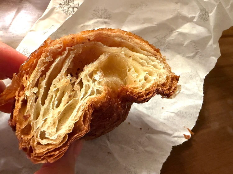 背徳の味わい。いま食べるべき絶品クイニーアマン『MONICA』in表参道_2