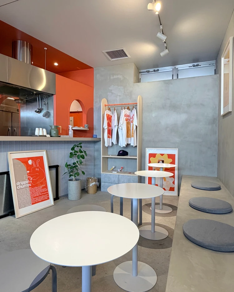 自由が丘カフェ ドリッピンチュロス チュロス専門店 drippin churros 内観 店内