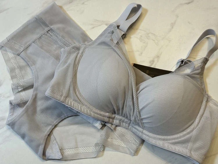 ブラデリスニューヨーク　ヌーディモールドカップブラ　25S1