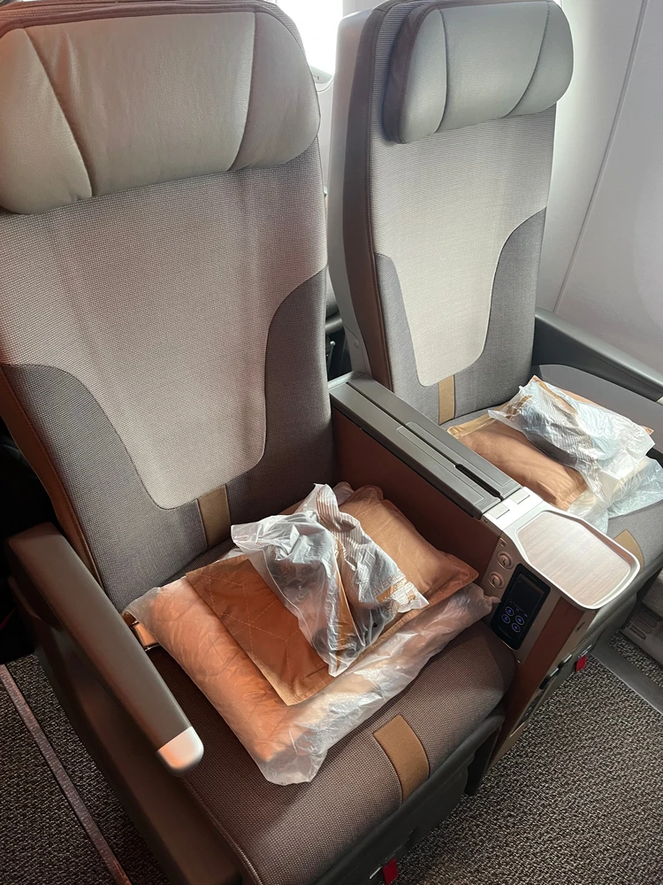【搭乗記ブログ】スターラックス航空エコノミー&プレミアムエコノミー比較レポ〜豪華すぎる台湾発エアライン〜_3