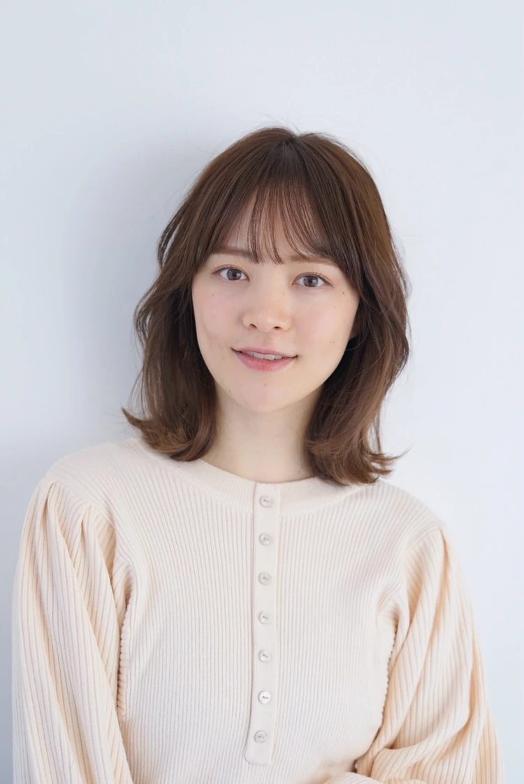 【ミディアム・30代大人の髪型】面長さん向けヘア・ふんわりくびれミディ