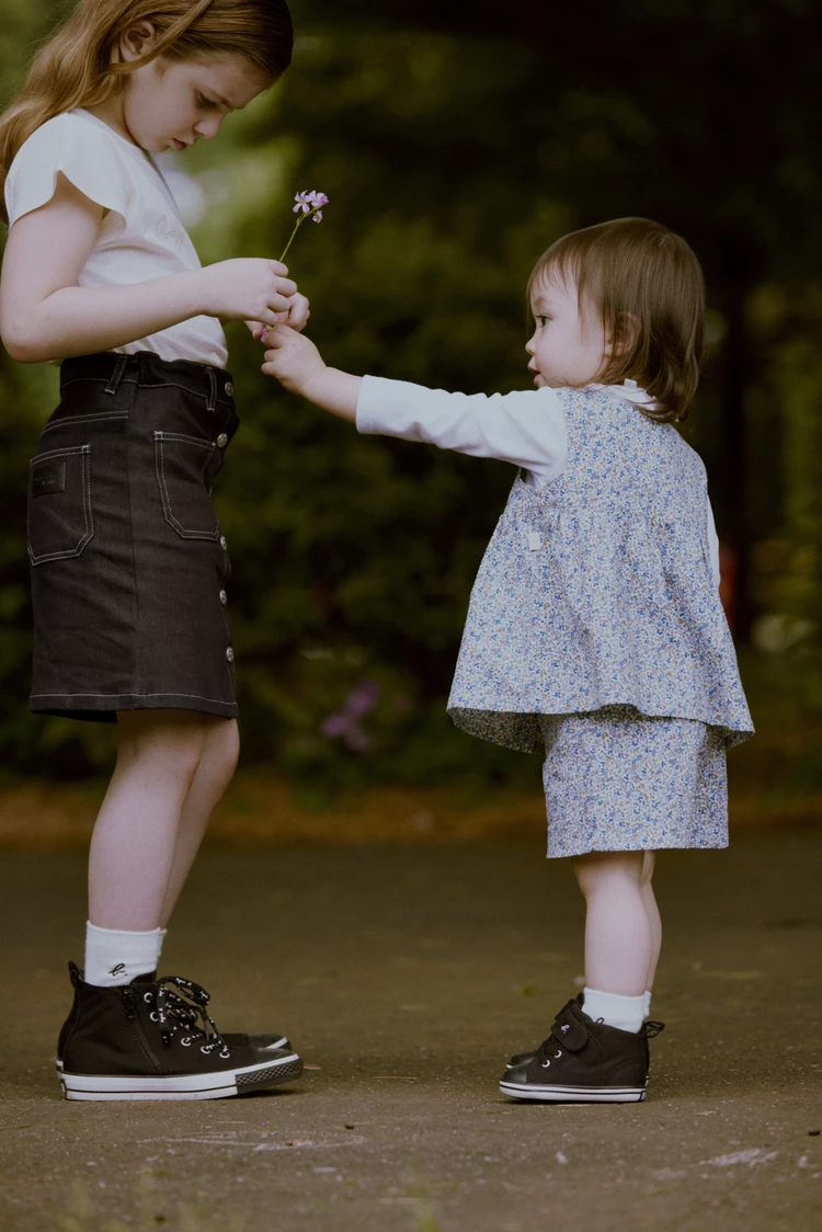 アニエスベー×コンバース コラボスニーカー モデルカット