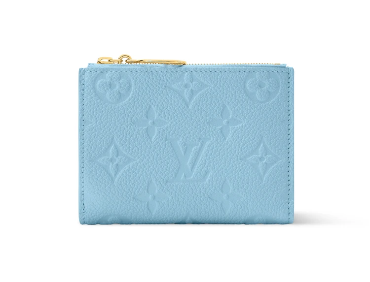 ポルトフォイユ・リサ各￥116,600（W9×H11.5×D1.5cm）　ブルー