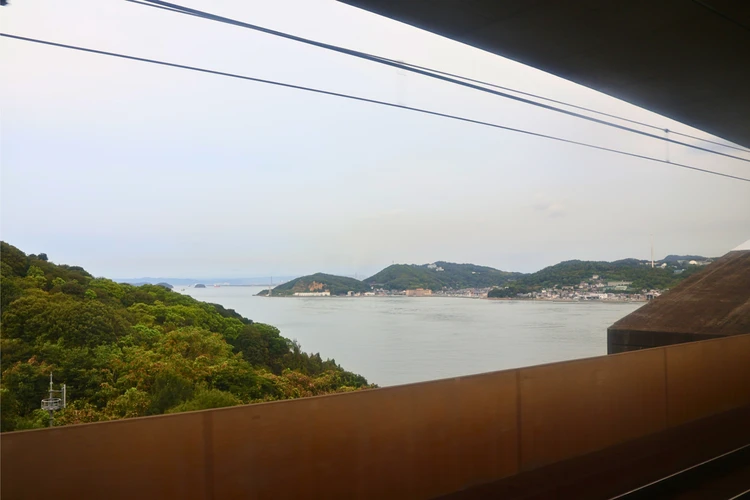 サンライズで通過する瀬戸大橋