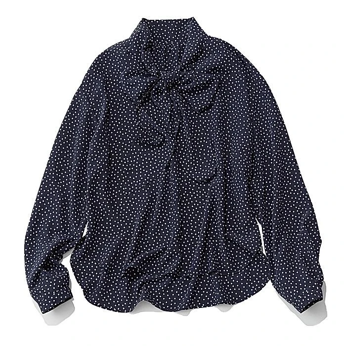 M7days エレガントドット柄ボウタイブラウス￥17600／Marisol（M7days）